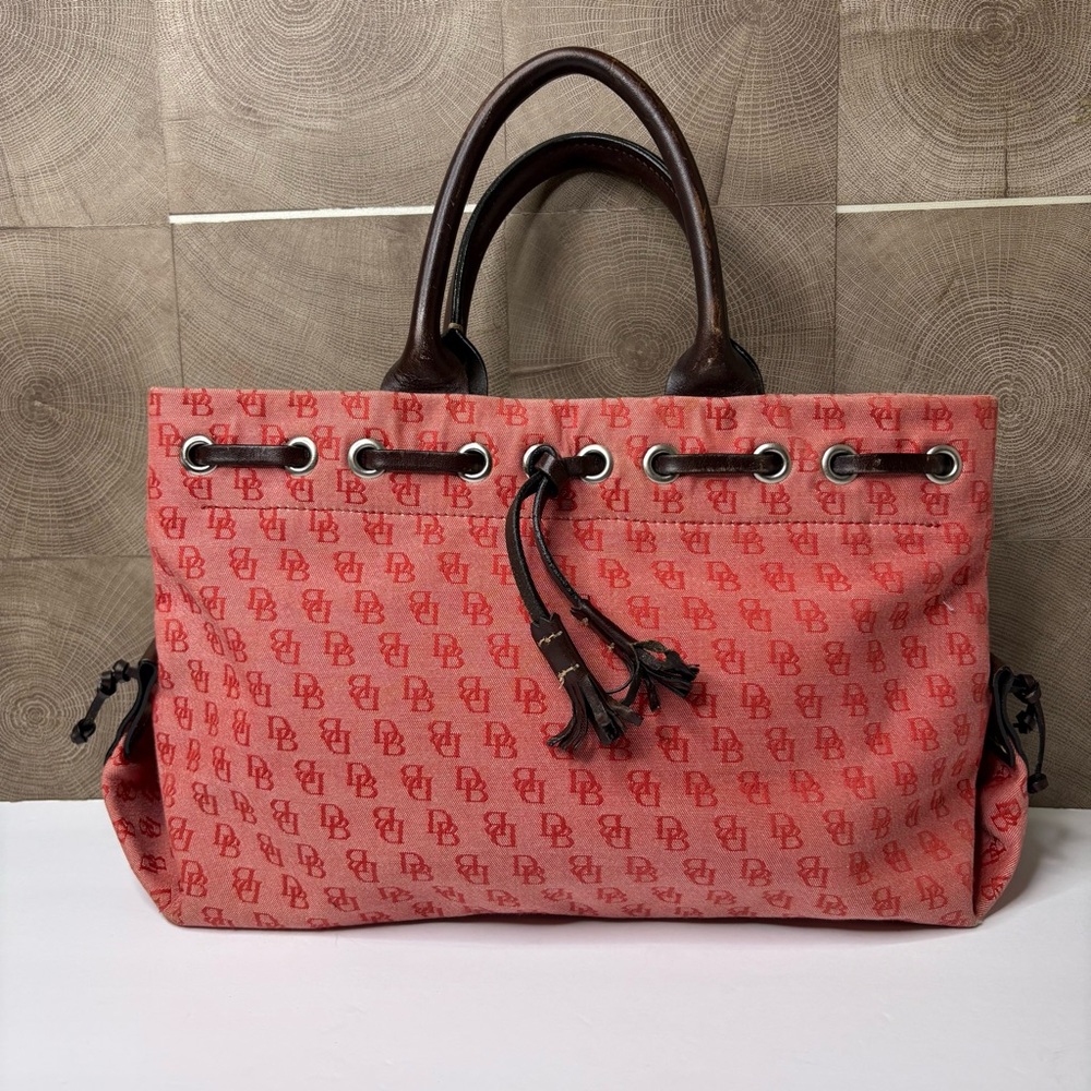 Vintage Dooney and Bourke handbag